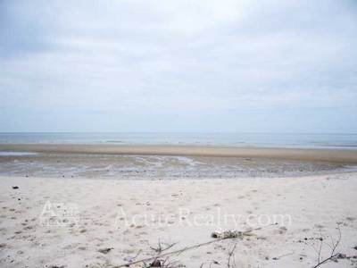 pic Land for sale on the beach
