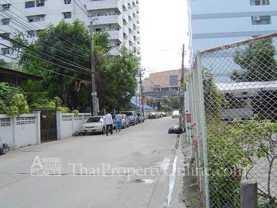 pic Urgent Sale!!! 162 sq.w vacant land