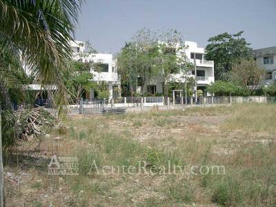 pic Sukhumvit 105, vacant land