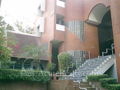 pic House with office for sale