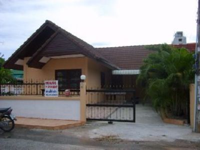 pic Detached bungalow in South Pattaya