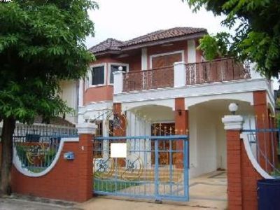 pic Double storey house in Naklua