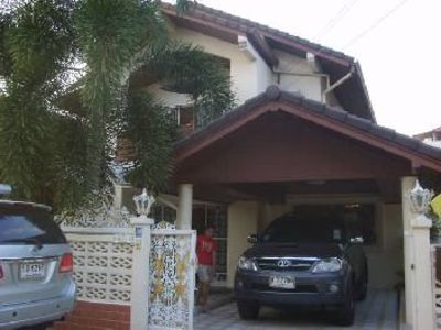 pic Double storey house in South Pattaya