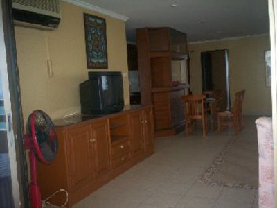 pic Spacious 3-bedroom condo in Jomtien