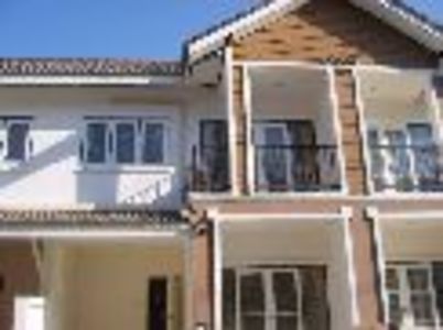 pic Townhouse with 3 Bedrooms for sale 