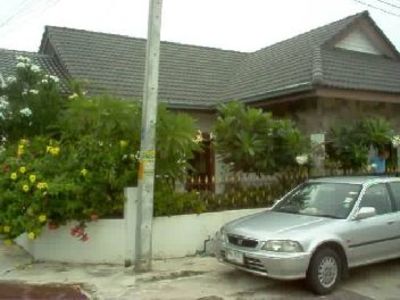 pic Semi-detached bungalow in East Pattaya