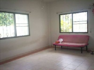 pic Townhouse with no furniture for sale