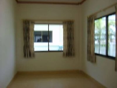 pic Detached bungalow , partially furnished