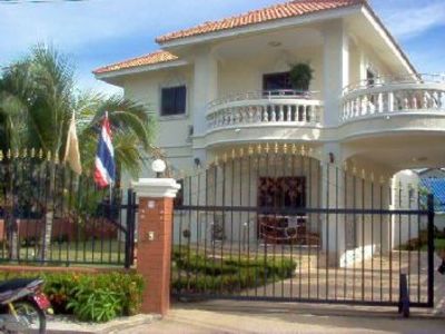 pic Double storey house in Central Pattaya