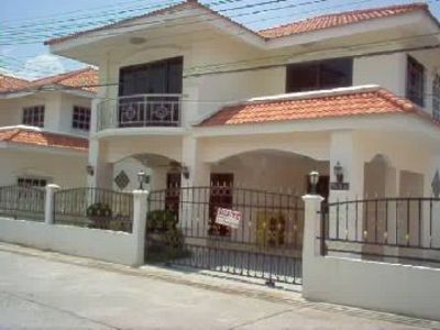 pic Double storey house in Naklua: 4 Bedroom