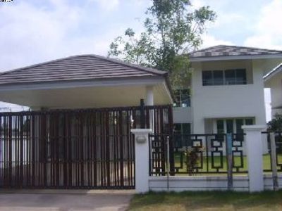 pic Double storey house Fully furnished