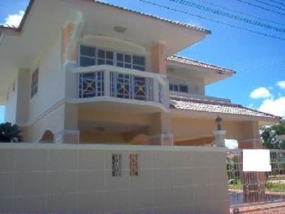 pic Double storey house Not furnished