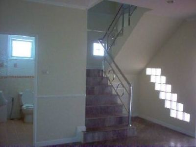 pic Double storey house Not furnished