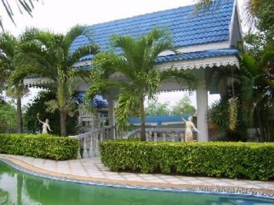 pic Villa in East Pattaya on 4 rai of land