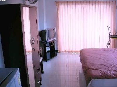 pic Newly renovated 37 room apartment 