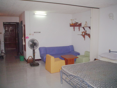 pic A fully furnished studio condo unit 