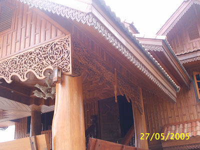 pic New luxury teak wood house