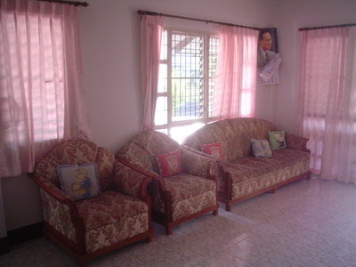 pic Partially furnished single storey house 