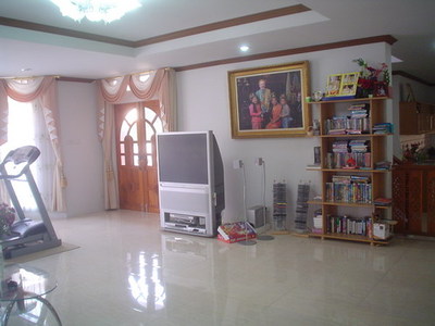 pic Contemporary house is available  