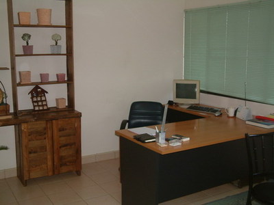 pic Land with a 115 sqm office building
