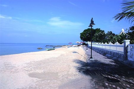 pic Naklua Soi 16 - direct beach front