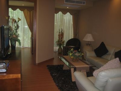 pic Spacious 1 BR condominium