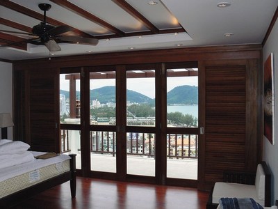 pic this luxury 3-bedroom villa 