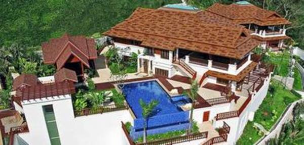 pic This large 4-bedroom villa 