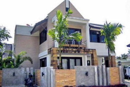 pic A modern two storey house at Chalong