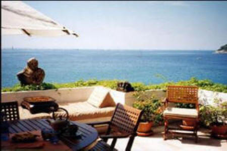 pic Luxury 3 Bed Ocean Front Villa