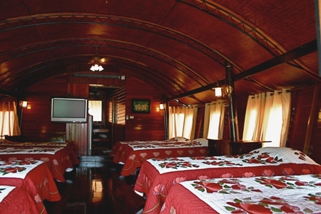 pic Thai Boathouse Style