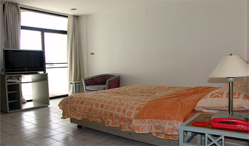 pic Casa Espanya (28 Sq.m) on the 4th floor