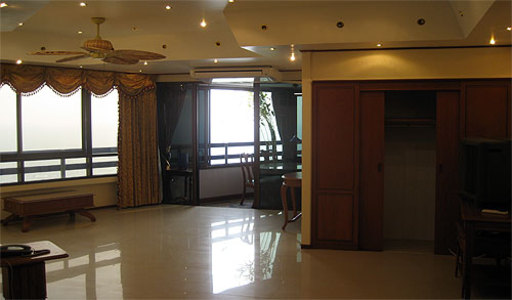 pic Jomtien Plaza (130 Sq.m) Corner unit