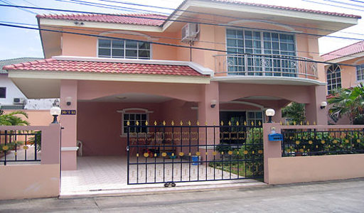 pic North Pattaya (340 Sq.m)Two storey house