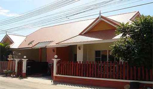 pic Baan Suan Neramit. Single storey