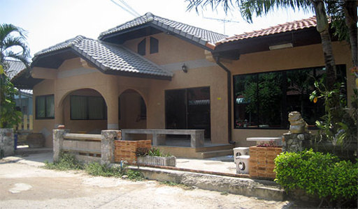 pic Soi Chaiyapornwiti (200 Sq.m)