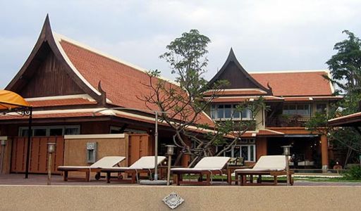 pic Beach Front Jomtien (880 Sq.m)
