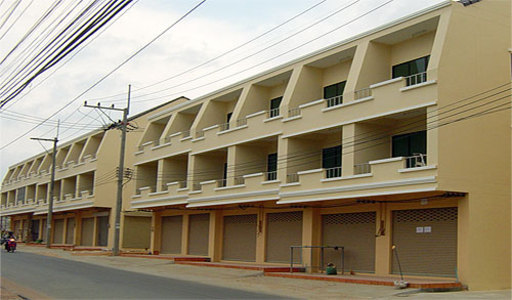 pic Settee Mai Plaza (100 Sq.m) Three storey