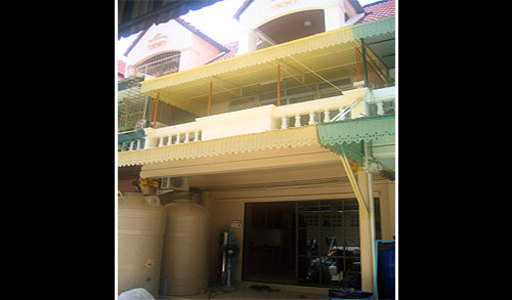 pic  Jomtien Soi 7 Three storey property