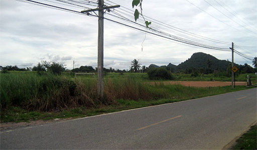 pic Bang Saray (3 Rai / 4,928 Sq.m) Road