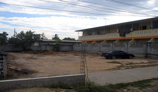 pic Off Sukhumvit Soi 87 - (512 Sq.m)