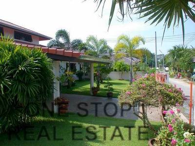 pic Detached Single House,close to the beach