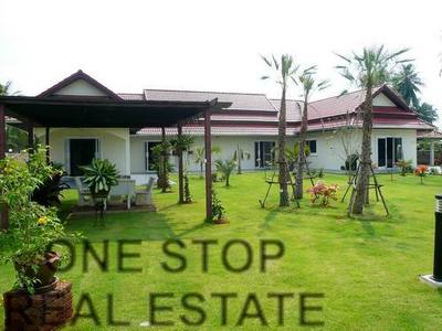 pic New Deluxe Villa, land size 1,624 sqm