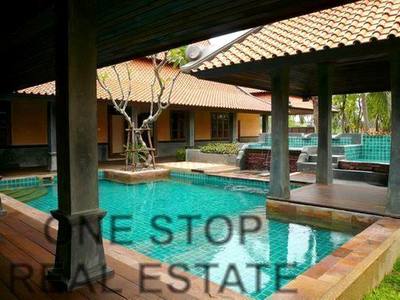 pic New Luxury Thai Bali Villa