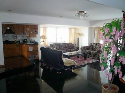 pic Condo, 212 sqm, front corner unit