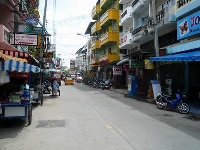 pic Shophouse, Soi Buakhao, 3 & 1/2 Storey