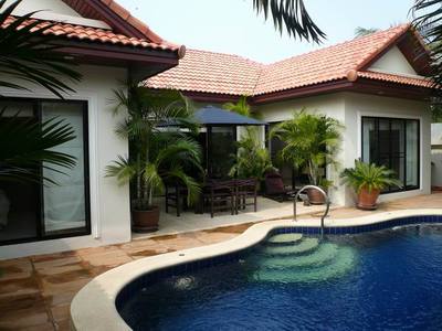 pic Corner end plot, land size 332 sqm
