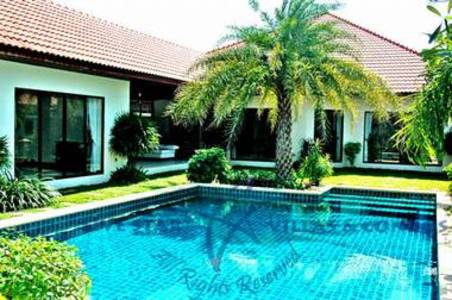 pic 5 Star Family Villa with Large Pool  