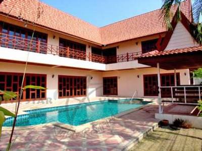 pic 5 Star villa with pool for rent  