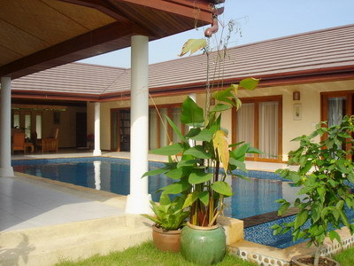 pic VILLA ON THE LAKE Private Swimming Pool 